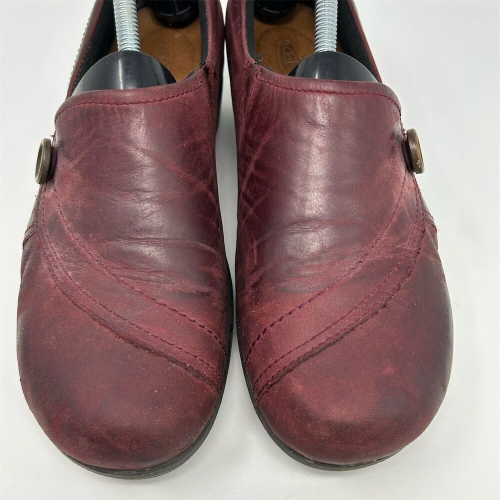 KEEN Women's Red Leather Slip-On Clog Loafers Size 10 Casual Comfort - Picture 6 of 15
